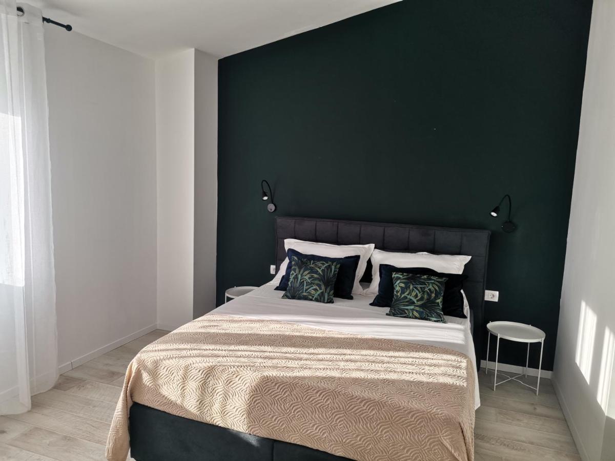 Apartmani Darko Rtina Esterno foto