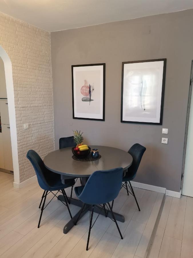 Apartmani Darko Rtina Esterno foto