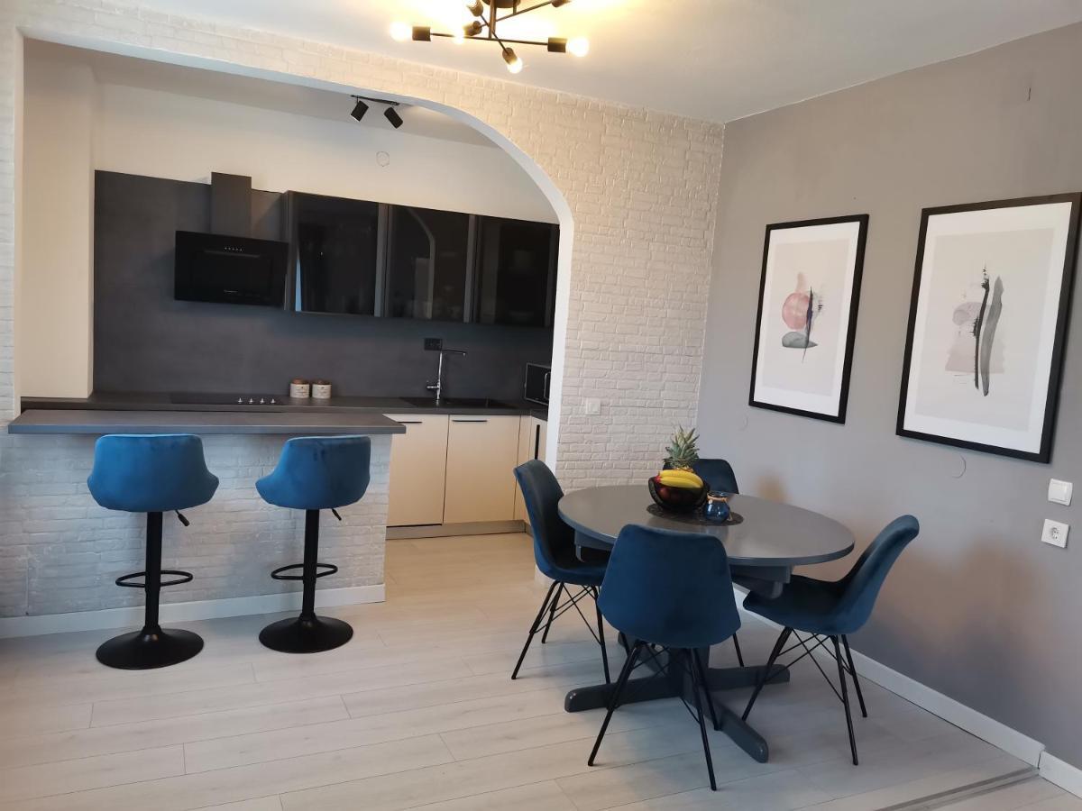 Apartmani Darko Rtina Esterno foto